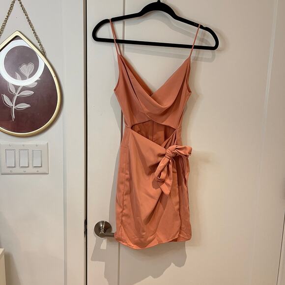 Revolve By The Way Kamryn Side Tie Mini Dress Size XS - Picture 2 of 10